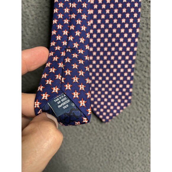 Vineyard Vines Tie Blue Silk Houston Astros Logo 3.5 in Hand Made in USA Necktie - Picture 8 of 8